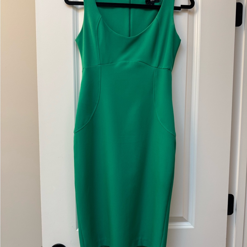 Elegant Green Sleeveless Dress
